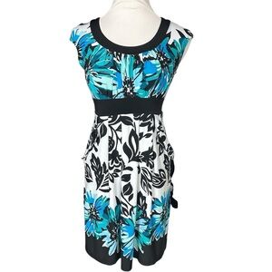 Sweet Storm Dress Womens Size M Blue Teal Floral Fit & Flare Knee Length